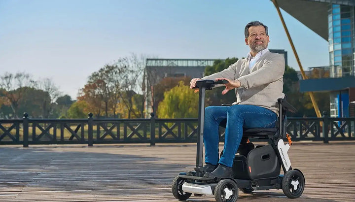 Robooter Q40 智能電動長者代步車 (Red Dot 得主，只19.98k，行李箱大小，NFC手機解鎖，原廠行貨) | 好好醫療用品