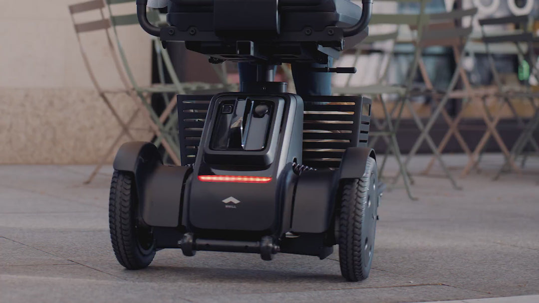 日本 WHILL Model R 電動代步車 (雙馬達、獨立避震、電子穩定器及控制) - 行貨