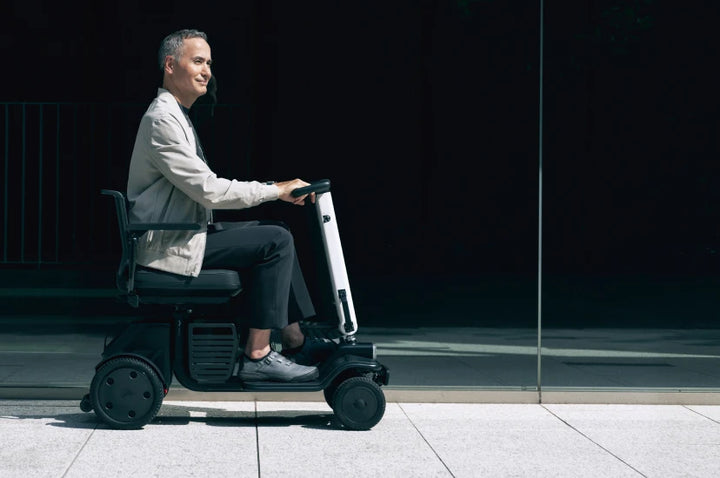 日本 WHILL Model R 電動代步車 (雙馬達、獨立避震、電子穩定器及控制) - 行貨 | 好好醫療用品