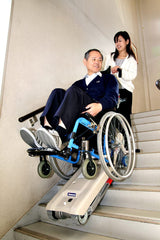 日本 Sunwa SA-3 電動輪椅運輸樓梯機 (同時載客及輪椅)